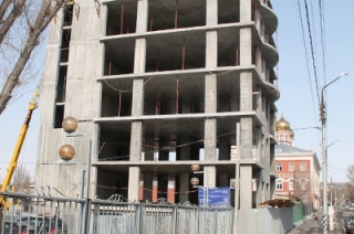 Иск о демонтаже стройки близ Покровского храма рассмотрит Арбитражный суд
