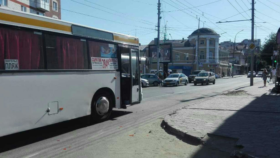 На Московской-Чернышевского автобус наехал на двух девочек