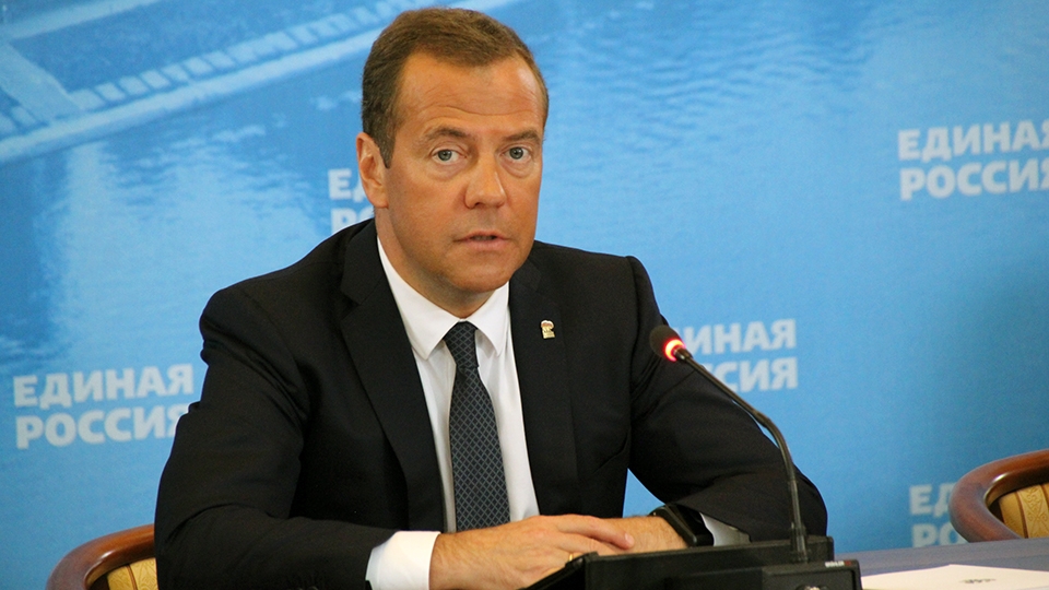 Дмитрий Медведев об отмене налогов на выплаты дольщикам: 
