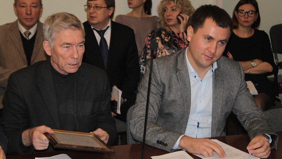 Евгений Чернов поставил под сомнение правдивость доклада чиновника