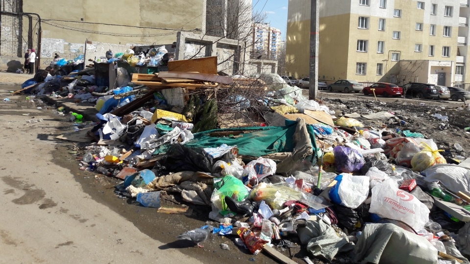 Жители Ленинского района просят избавить их от 