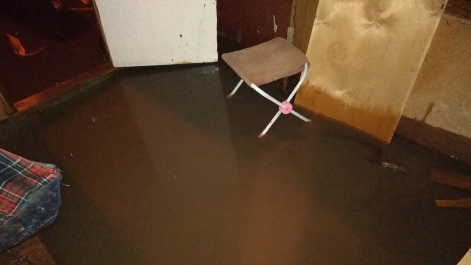 Житель затопленного дома в Саратове взывает о помощи