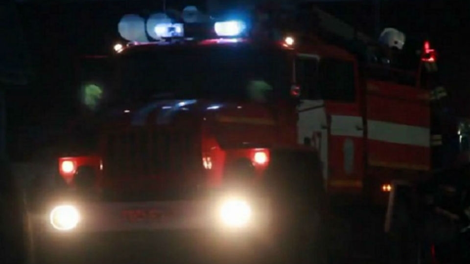 Пожарные полтора часа тушили дом в Бобылевке