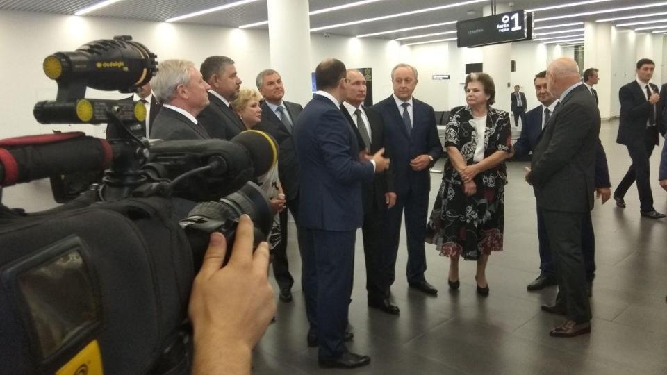 Владимир Путин прибыл в новый аэропорт Саратова