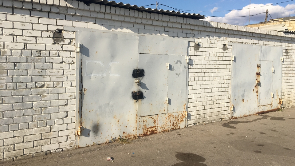 Из гаража в Заводском районе исчезли моторы и колеса на 145 тысяч рублей