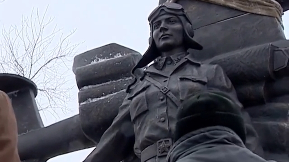 Энгельсский памятник Марине Расковой перенесут в саратовский сквер