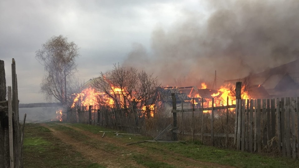 Пожар в Усовке лишил жилья несколько семей