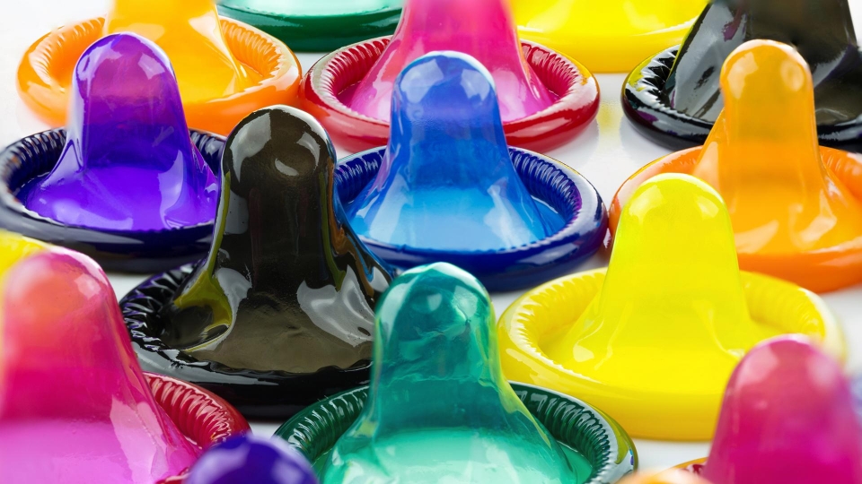 Продажи презервативов упали с отменой изоляции