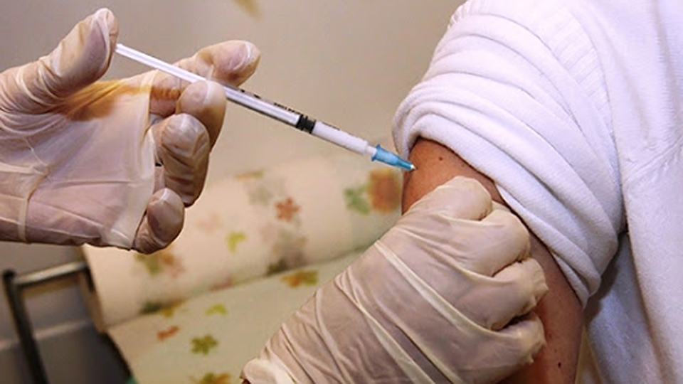 Роспотребнадзор: жители Саратова, Энгельса и Балакова не хотят прививаться от гриппа