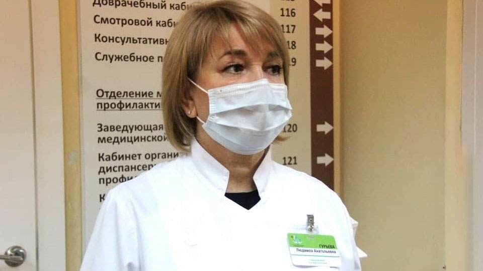 Сотрудник саратовского госпиталя заболел ковидом после первой прививки