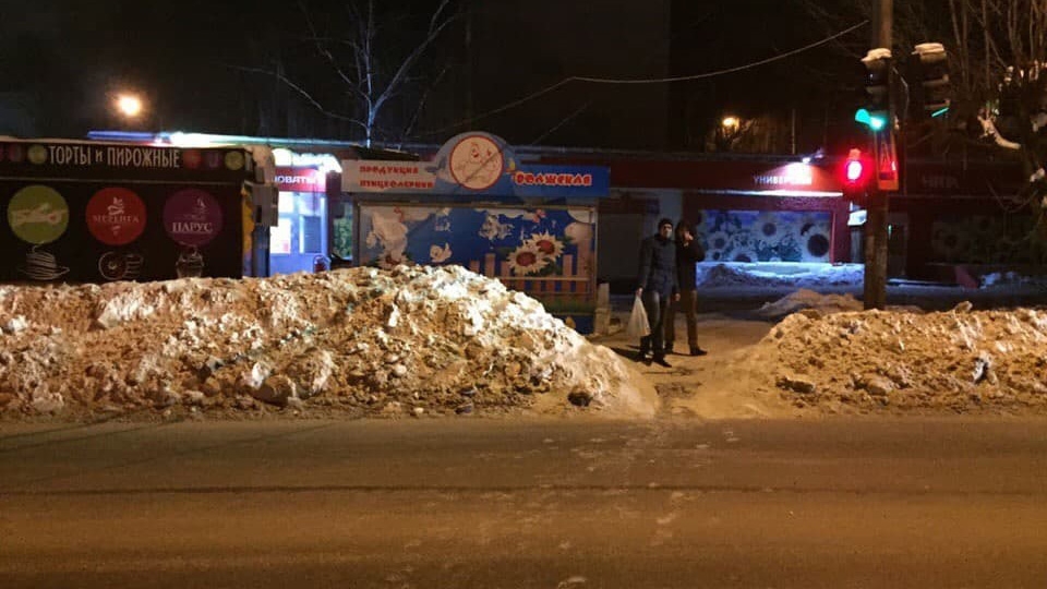 За снежные валы на улицах Саратова ответят районные чиновники