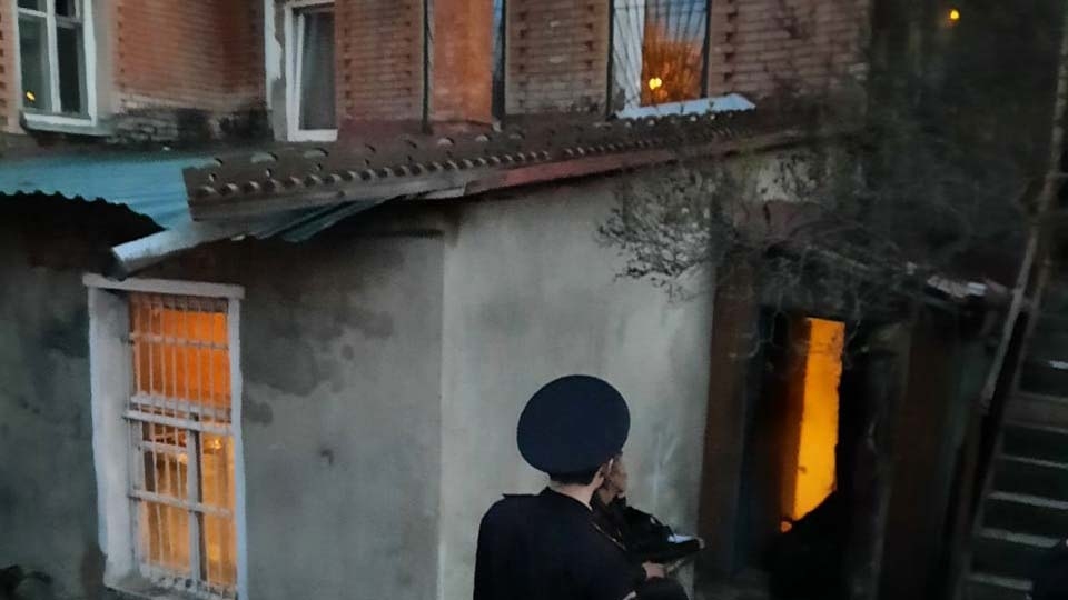 В коридоре квартиры  на Краевой нашли труп избитого мужчины