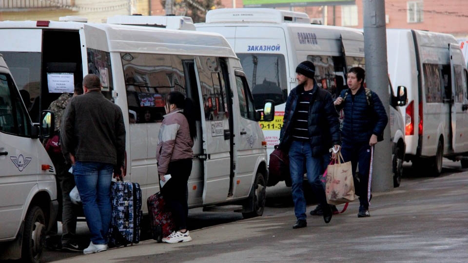 В Саратове отменяют три автобусных маршрута