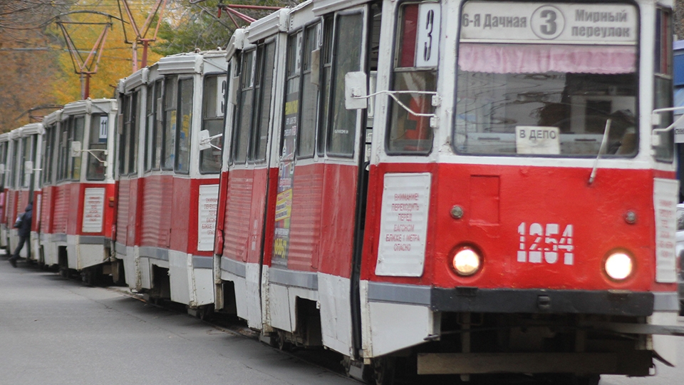 Из-за ДТП в центре Саратова остановились трамваи