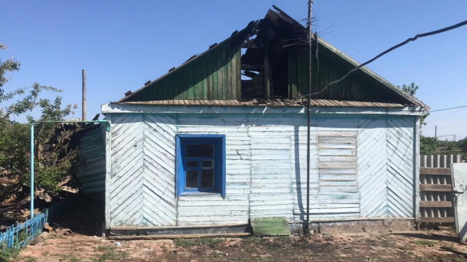Ночью пожарные тушили два деревянных дома