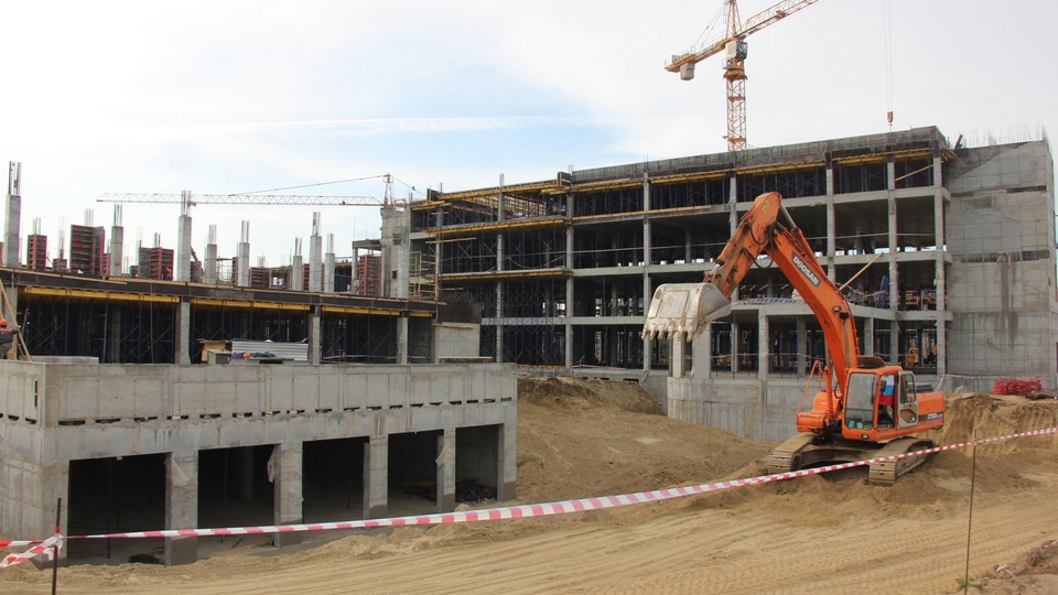 На строительство саратовского онкоцентра выделено еще 87,6 млн рублей