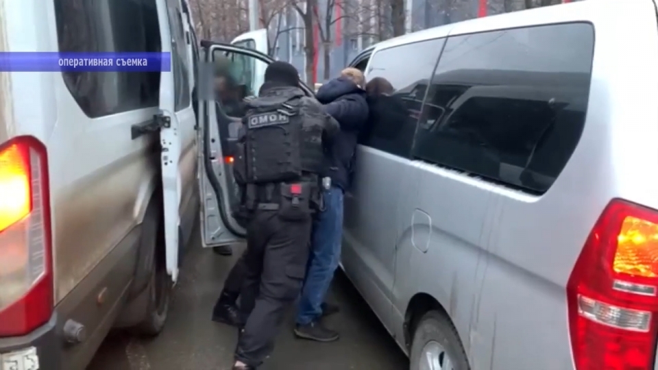 Саратовские полицейские задержали челябинских фальшивомонетчиков