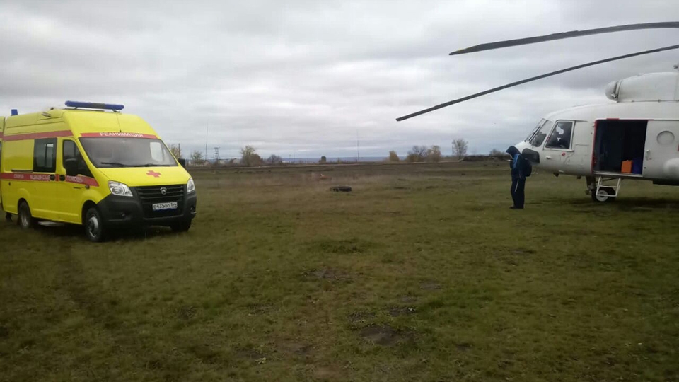 Мужчину с инфарктом доставили в Саратов вертолетом санавиации