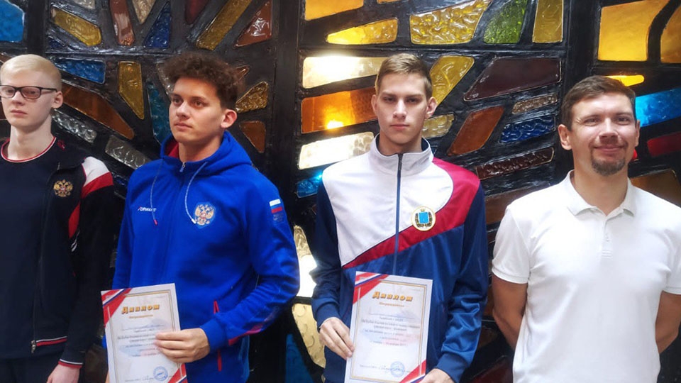 Саратовцы завоевали девять российских медалей по плаванию