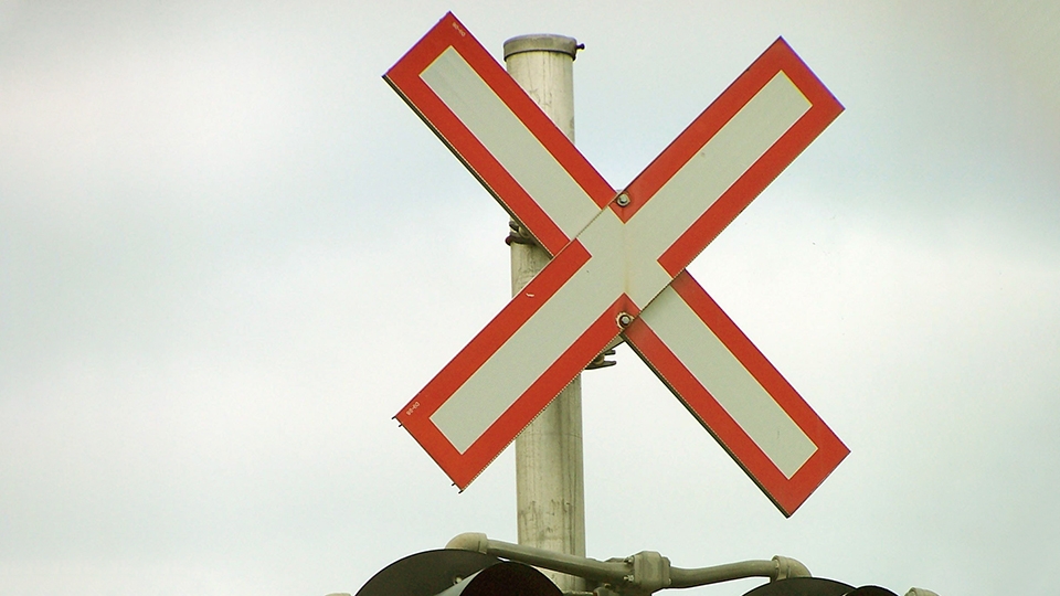 В Саратове из-за ремонта будут закрывать железнодорожный переезд