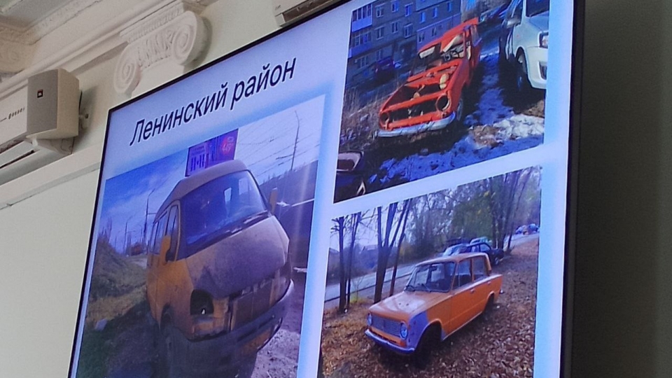 На улицах Саратова нашли 486 брошенных машин