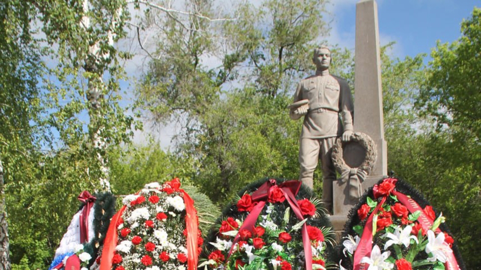 День Победы. На Воскресенском кладбище почтили память павших солдат
