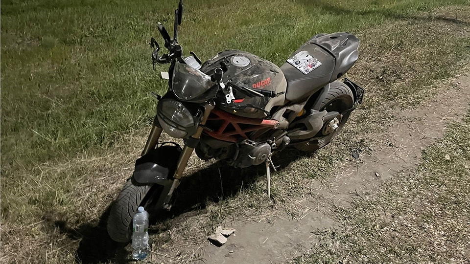 На Усть-Курдюмской мотоциклист протаранил 