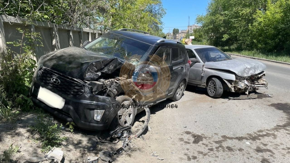 В Ленинском районе в ДТП пострадал водитель 