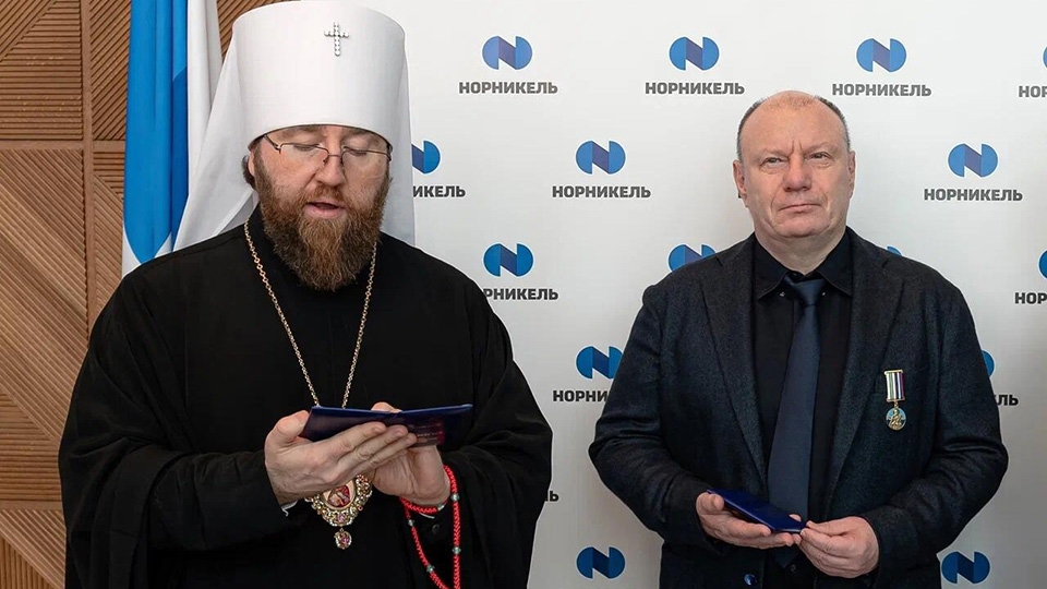 Митрополит Игнатий вручил Владимиру Потанину медаль за благотворительность