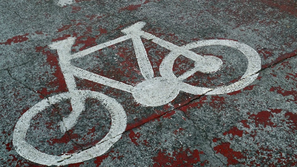 На саратовской набережной питбайк сбил 8-летнего велосипедиста и скрылся