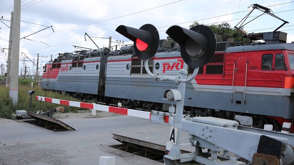 В Саратове на весь день закроют железнодорожный переезд