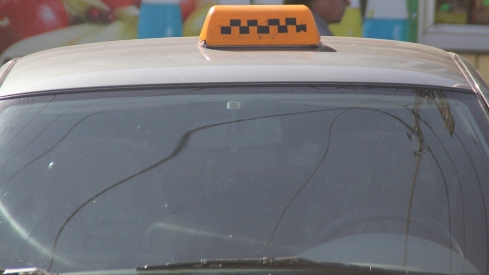 В Саратове 55-летний таксист домогался 16-летней пассажирки. Приговор