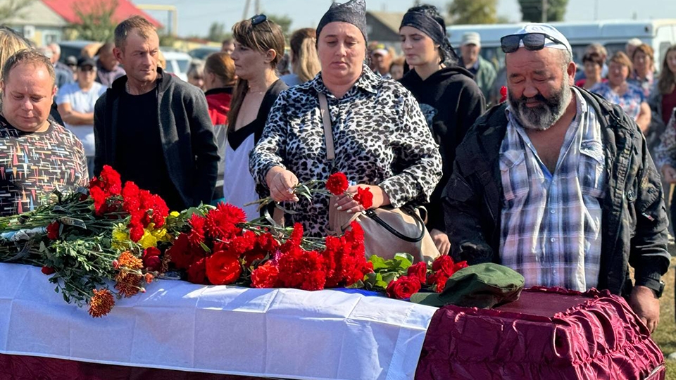 В саратовском селе простились с погибшим на СВО добровольцем