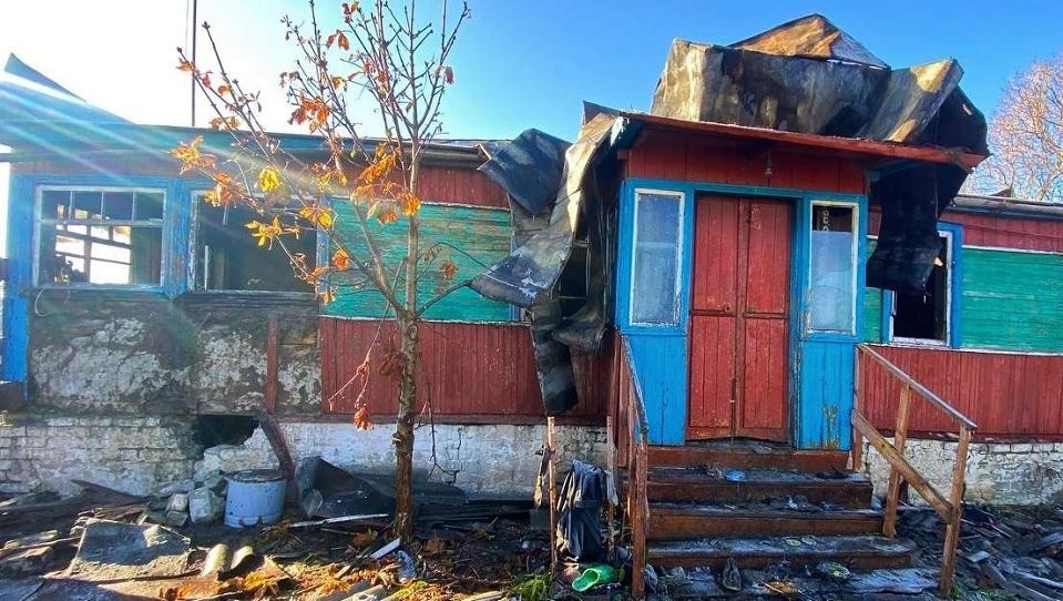 Под Саратовом сгорел большой дом, а под Балашовом - маленький