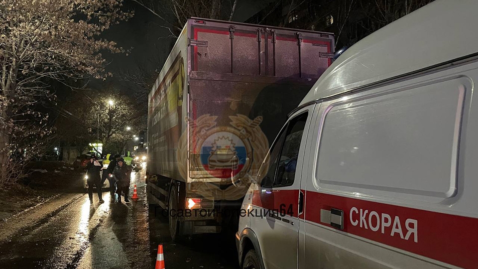 Молодой водитель грузовика насмерть сбил женщину на Лунной