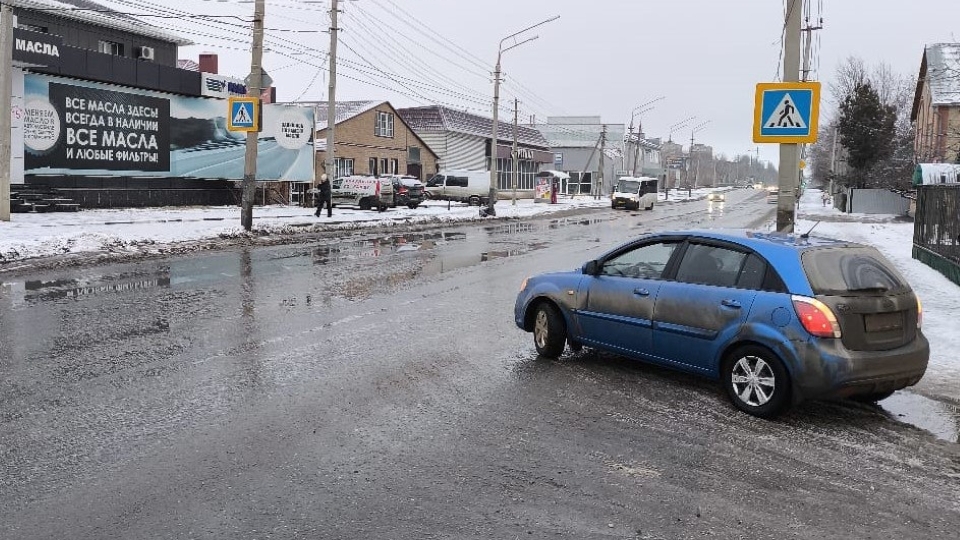 За день под колеса авто на саратовских дорогах попали трое пешеходов