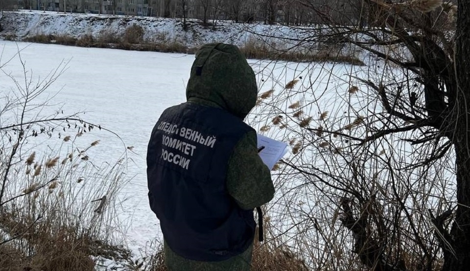 В Балакове разбился упавший с тарзанки на лед мальчик