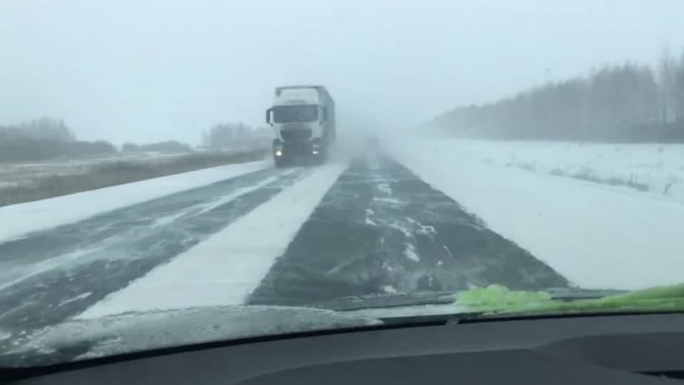 Из-за непогоды закрыт саратовский участок трассы на Казахстан