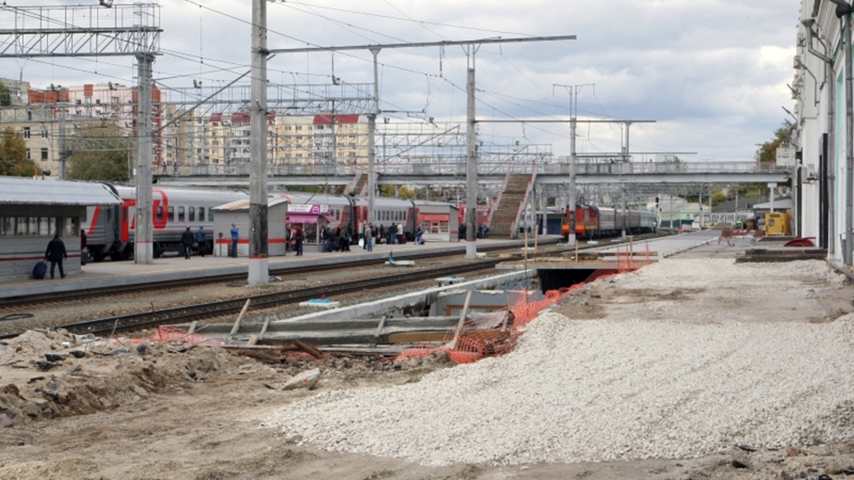 Фото жд вокзала саратов внутри