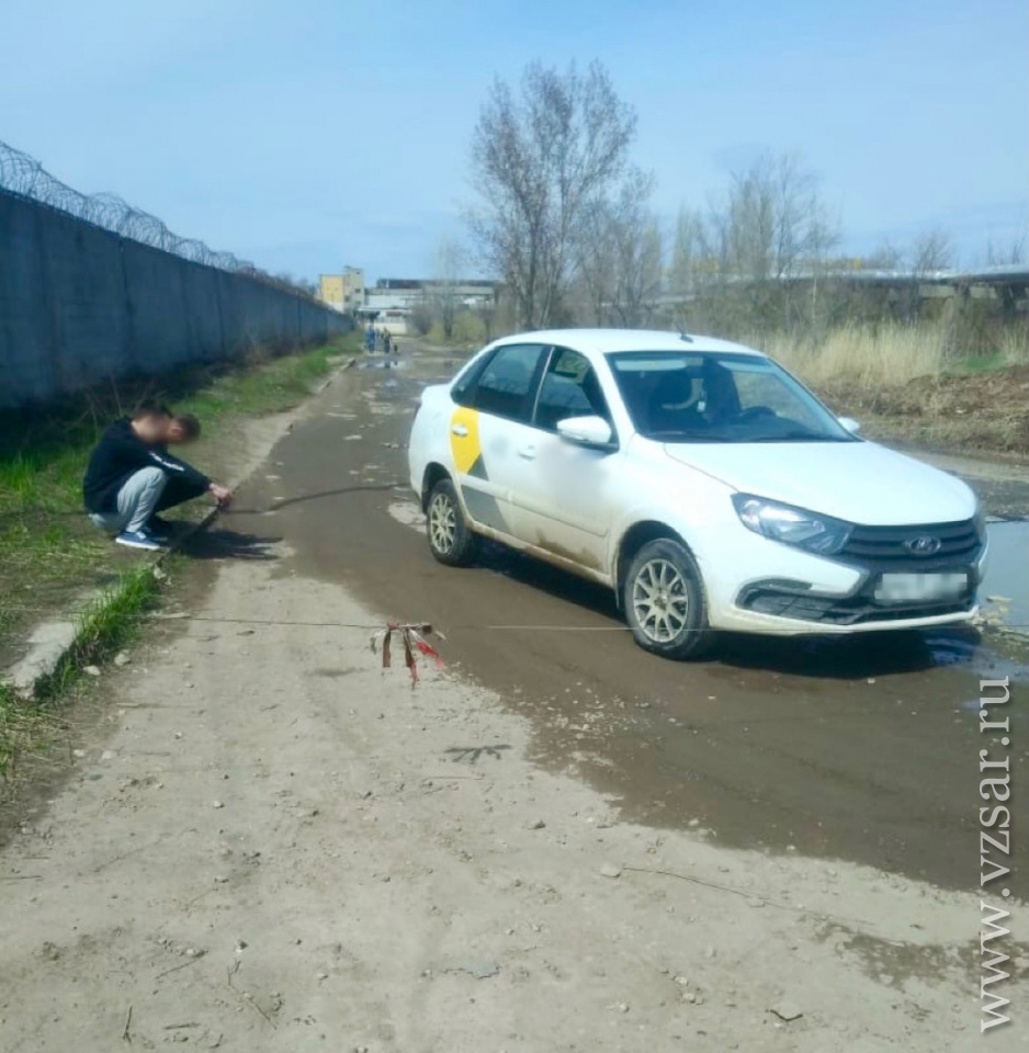 Бывшие заключенные пытались передать телефоны друзьям в колонию. Видео |  Новости Саратова и области — Информационное агентство 