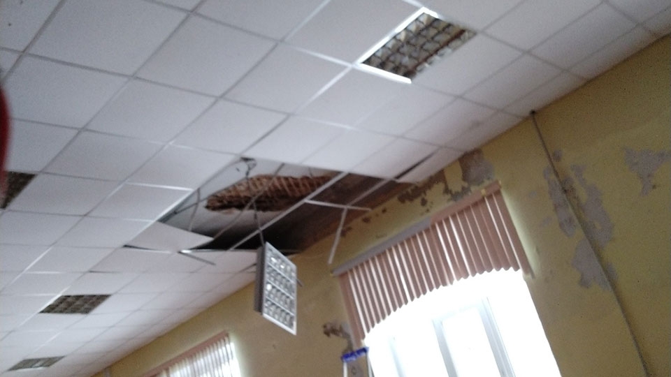 Потолок в школе фото