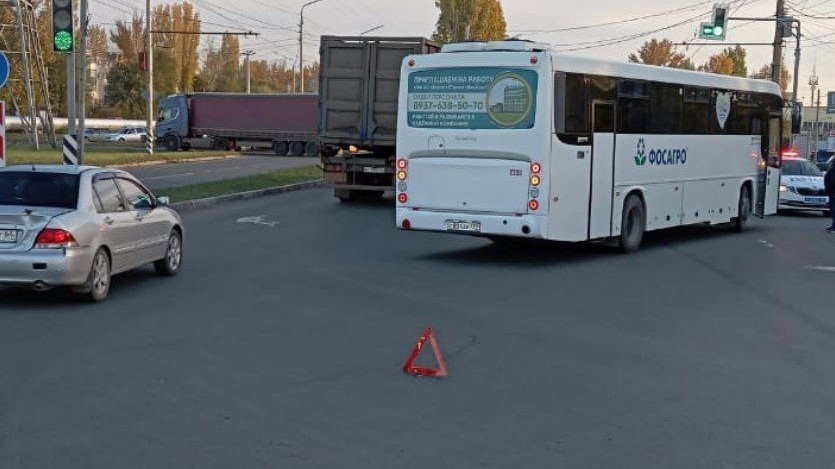 Девчонки Синдиката | Девчонки ремонтируют старый автобус. Что из этого получится? | Дзен